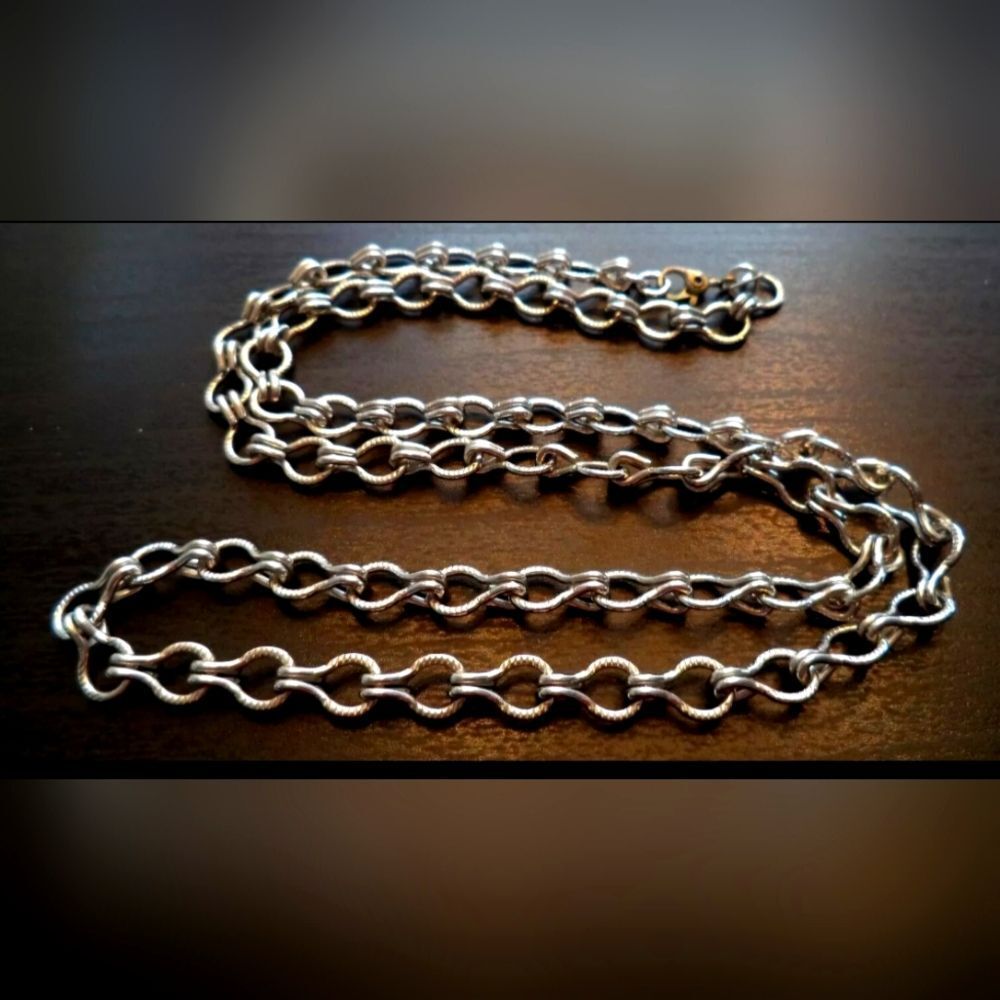 STUNNING VINTAGE ESTATE SIGNED MONET SILVER TONE 24" NECKLACE